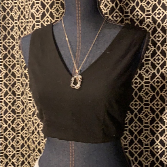 Forever 21 Tops - F21 Black Crop V Neck Top ZIP Back